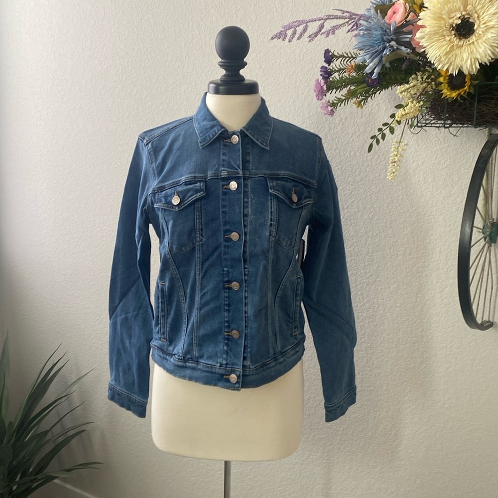 Gap Denim Jean Jacket. NWT